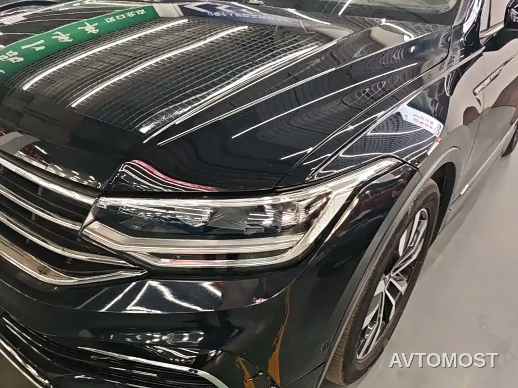Volkswagen Tiguan L 2022 330TSI Auto 2WD R-Line Premium Edition — фото 23