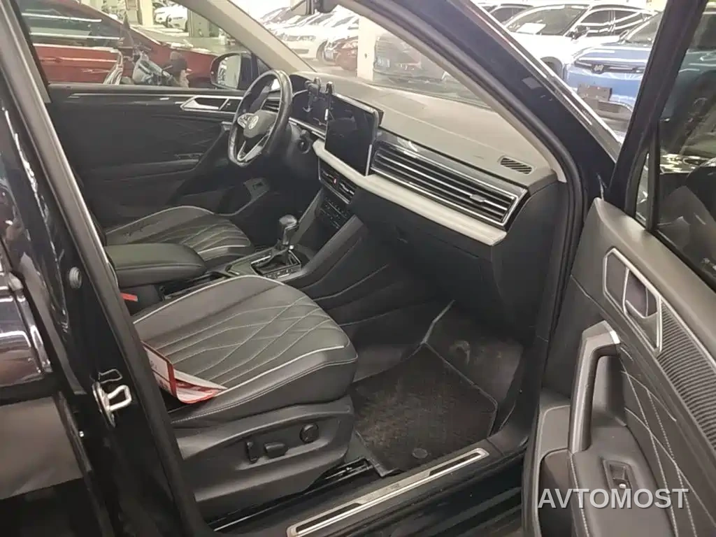 Volkswagen Tiguan L 2022 330TSI Auto 2WD R-Line Premium Edition — фото 24