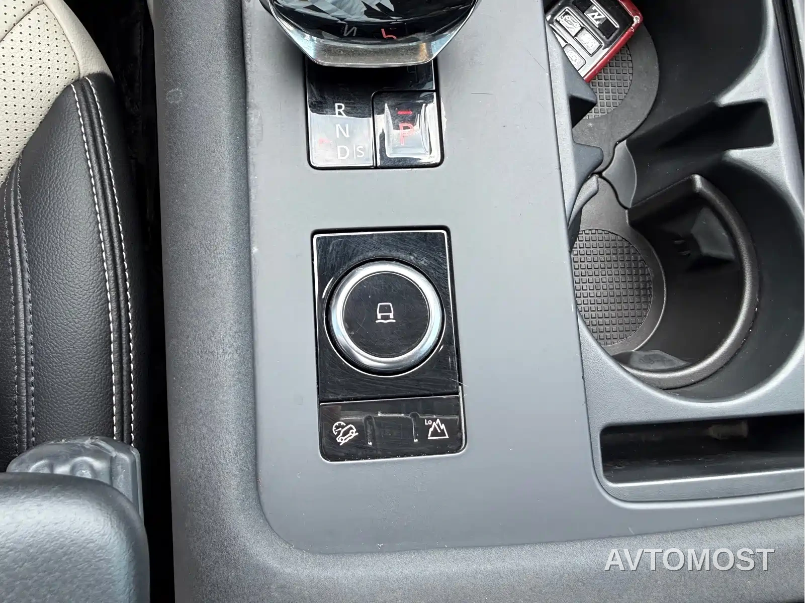Land Rover Discovery 2021 360PS R-Dynamic SE — фото 12