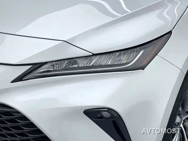 Toyota Venza 2022 Dual Engine 2.5L CVT 2WD Luxury — фото 19