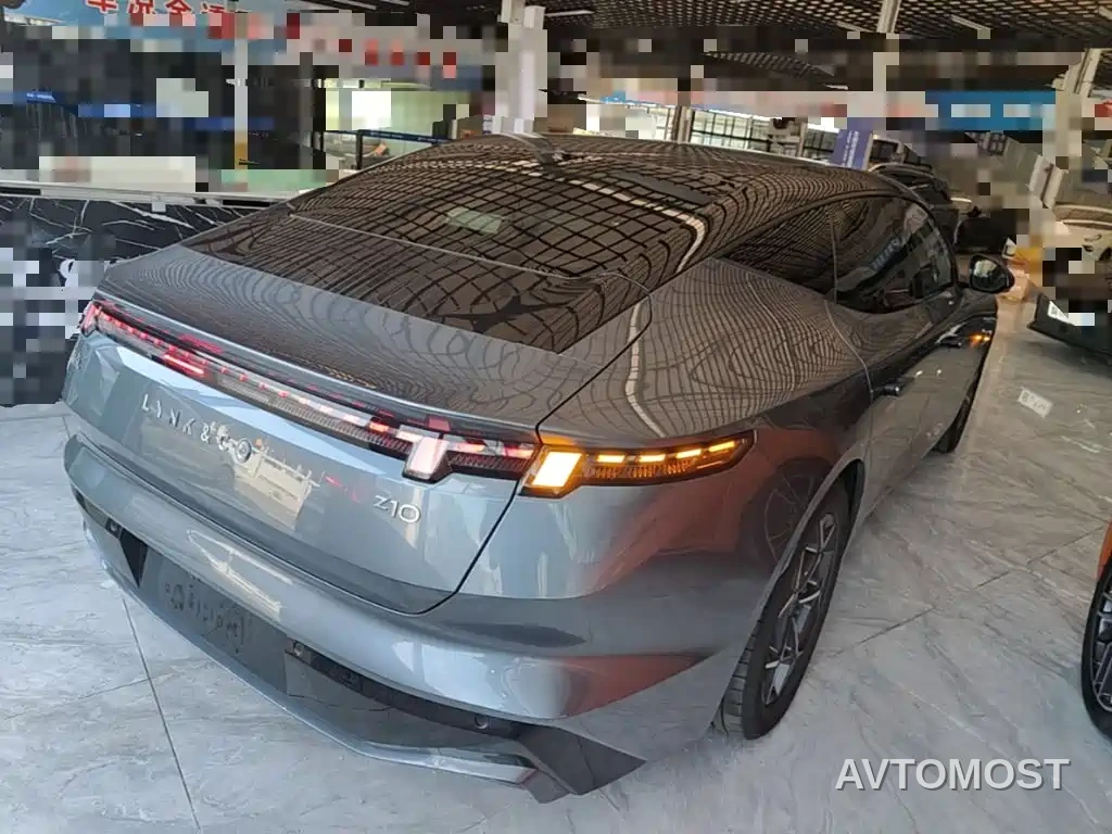Lynk & Co Z10 2025 71kWh 602km RWD Pro — фото 6