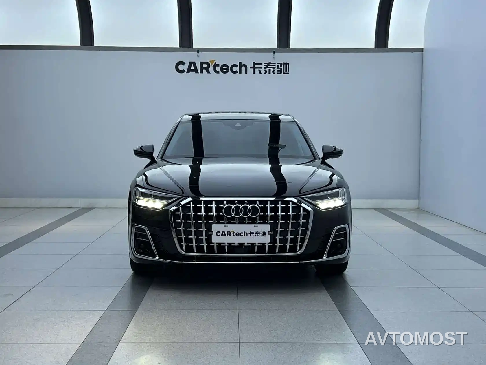 Audi A8 2021 A8L 55 TFSI quattro Luxury — фото 2