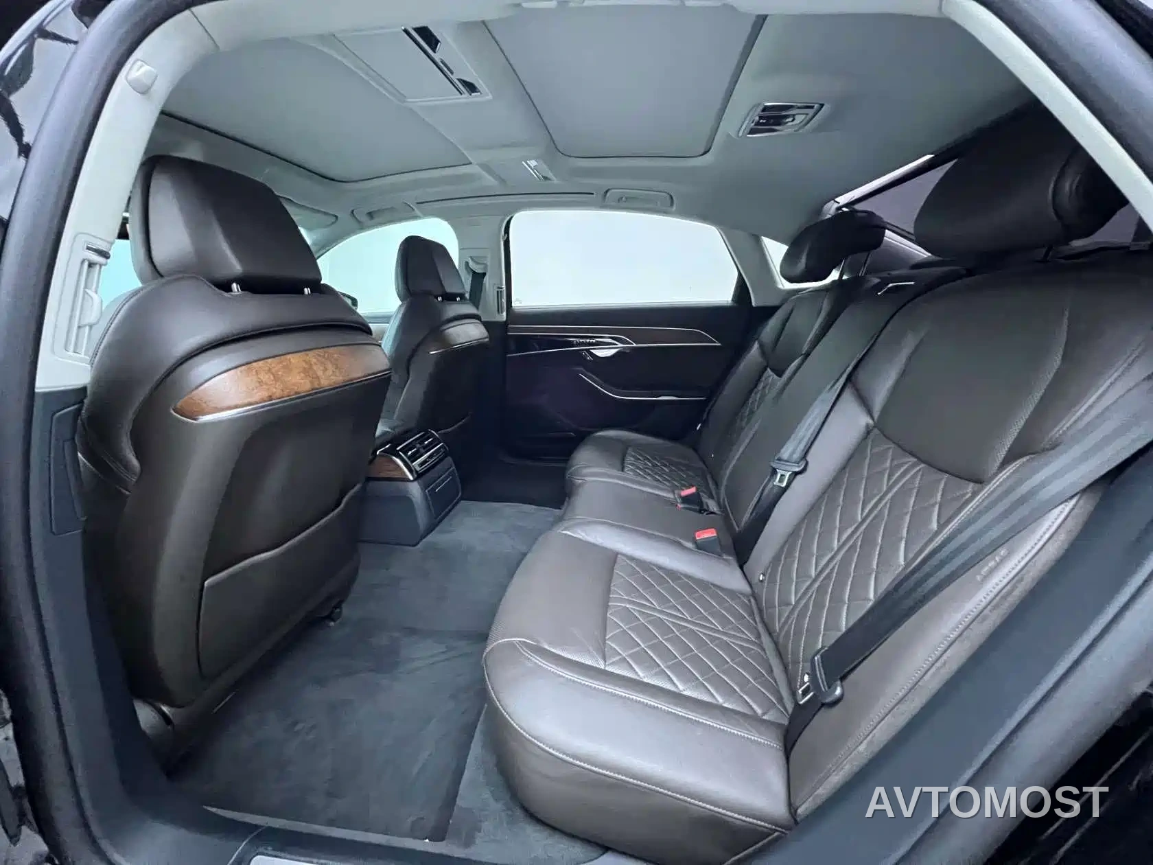 Audi A8 2021 A8L 55 TFSI quattro Luxury — фото 9