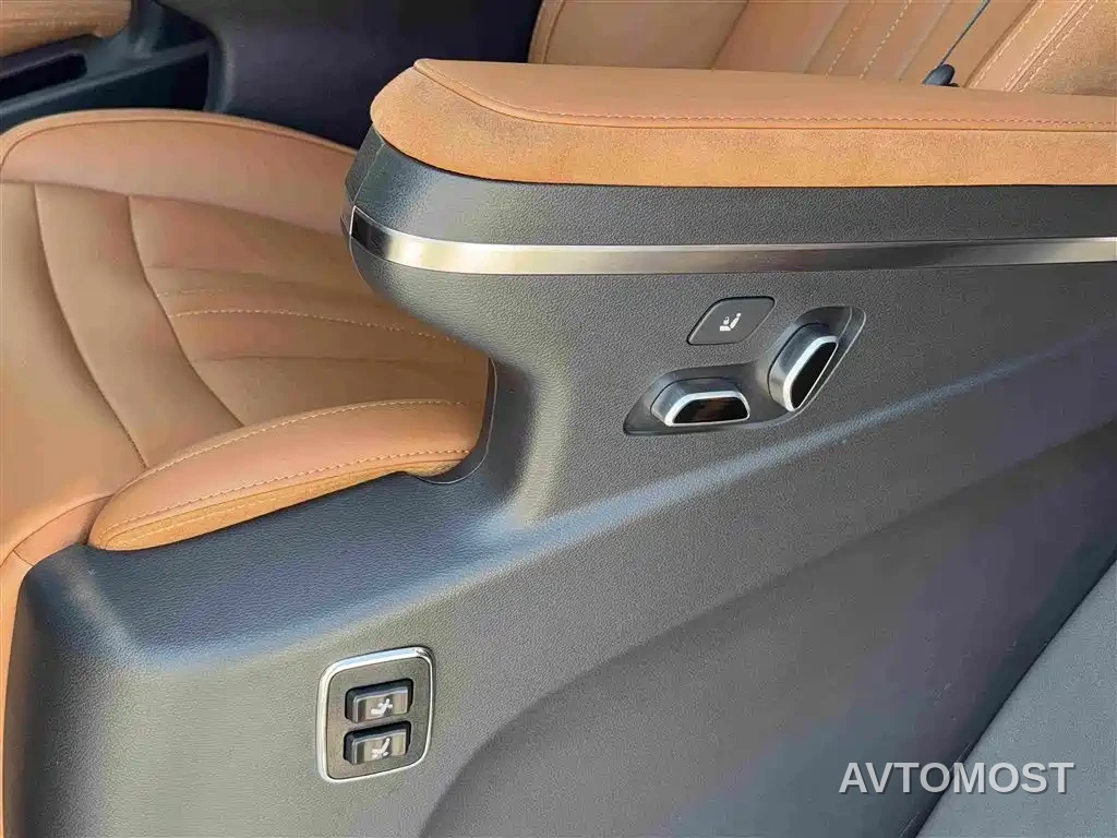 Hongqi HQ9 PHEV 2024 Model 2.0T AWD Business Edition — фото 11