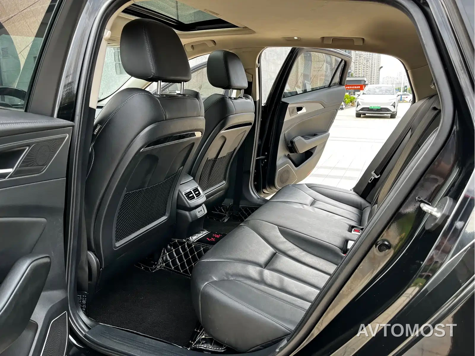 Hongqi H5 2022 Classic 1.5T DCT Flag Rhythm Edition — фото 8