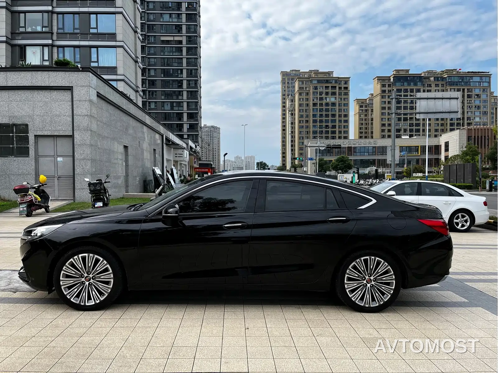 Hongqi H5 2022 Classic 1.5T DCT Flag Rhythm Edition — фото 17