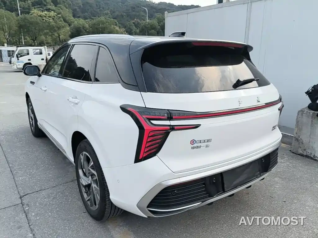 Hongqi HS3 2023 2.0T 4WD Achievement Edition — фото 3