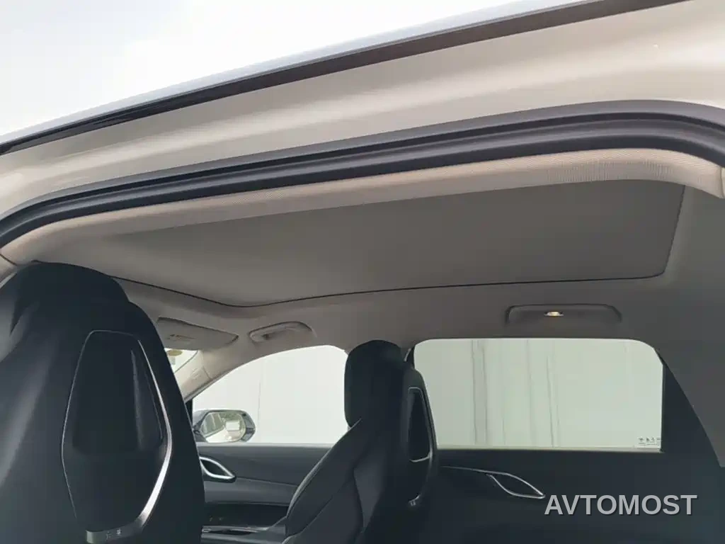 Hongqi HS3 2023 2.0T 4WD Achievement Edition — фото 14