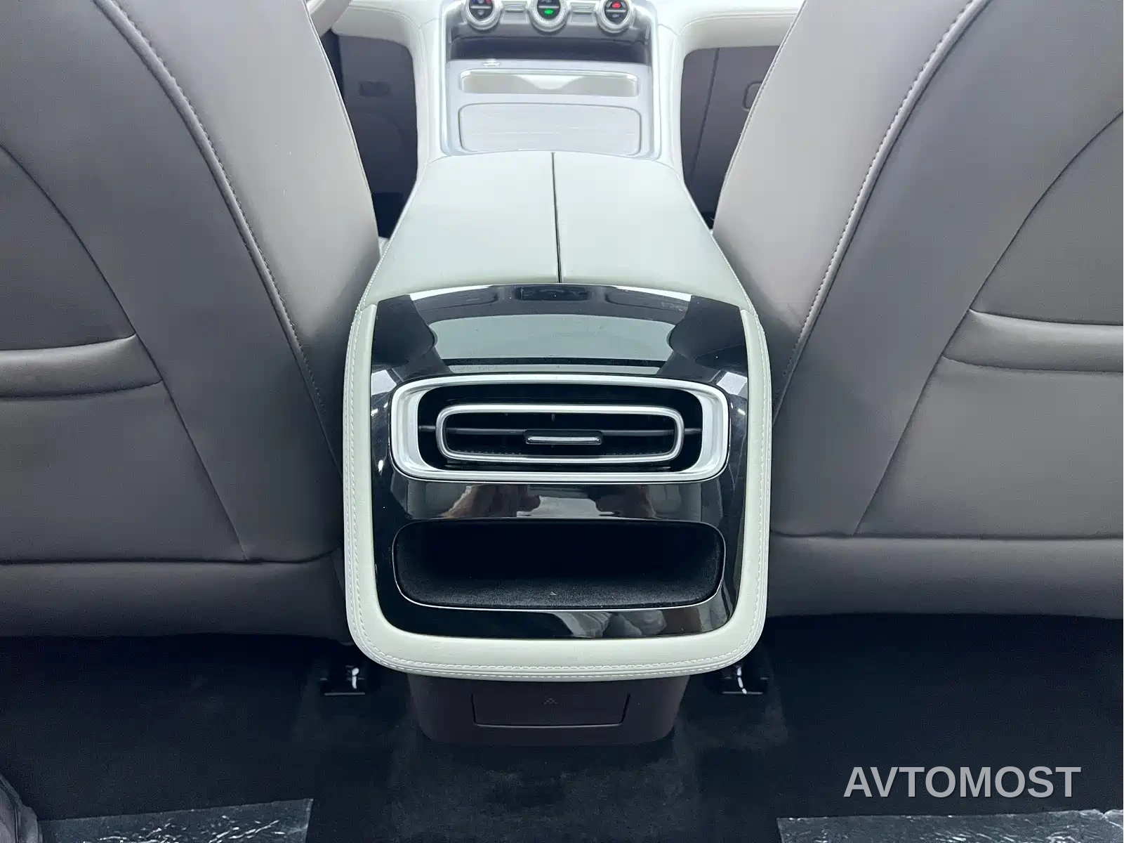 Exeed Yaoguang C-DM 2026 Global Edition 120 Long Range 2WD — фото 14