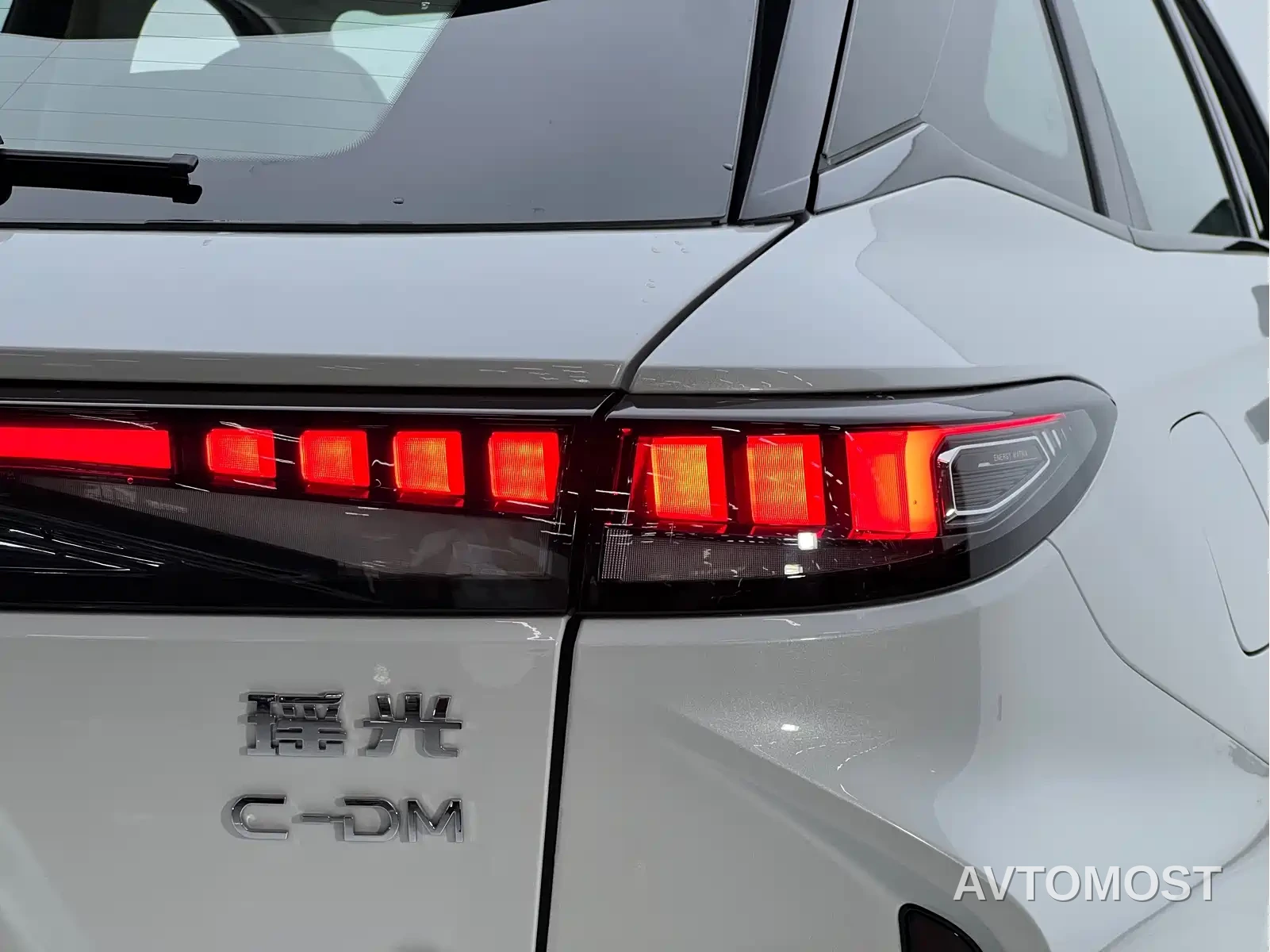 Exeed Yaoguang C-DM 2026 Global Edition 120 Long Range 2WD — фото 25
