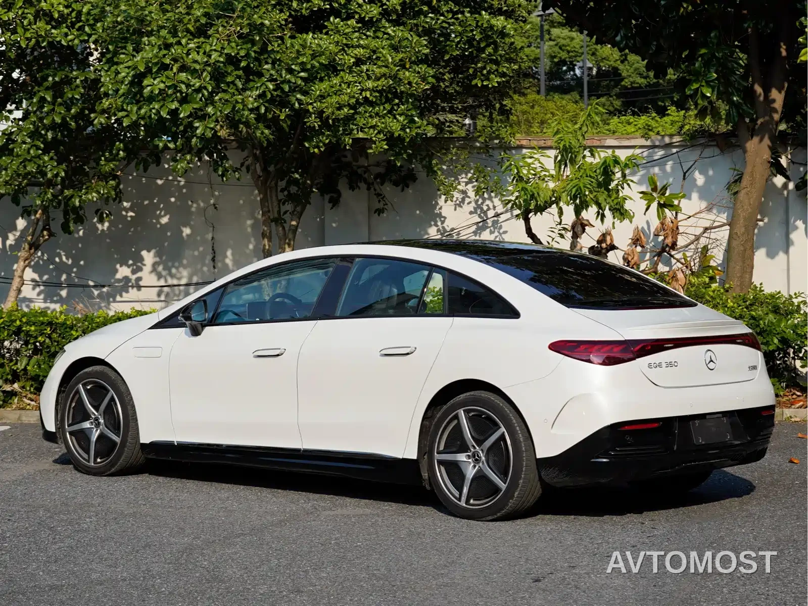 Mercedes-Benz EQE 2022 350 Pioneer Special Edition — фото 4