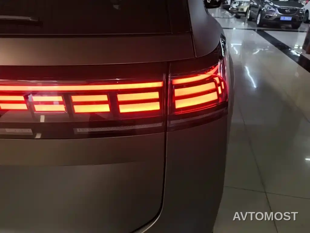 Volkswagen Teramont 2025 Teramont Pro 450TSI 4WD Summit Edition — фото 7