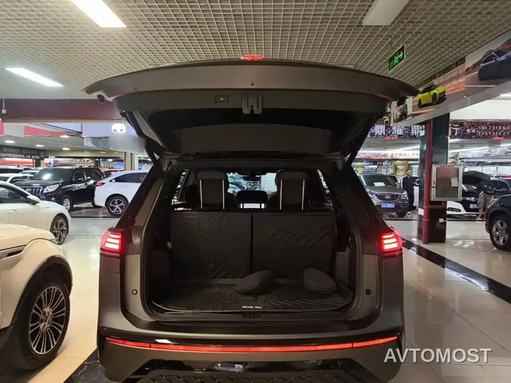 Volkswagen Teramont 2025 Teramont Pro 450TSI 4WD Summit Edition — фото 18