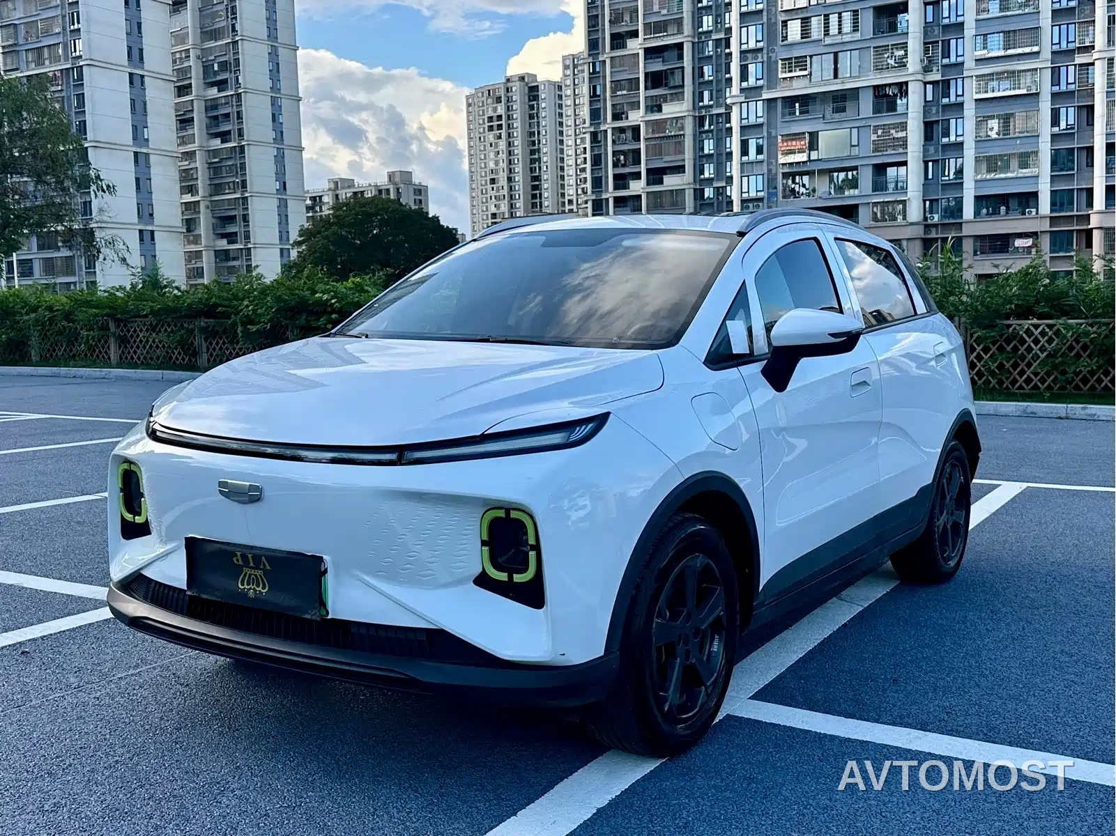 Geely Geometry E Firefly 2023 401KM Linglong Tiger 5-Seater — фото 1