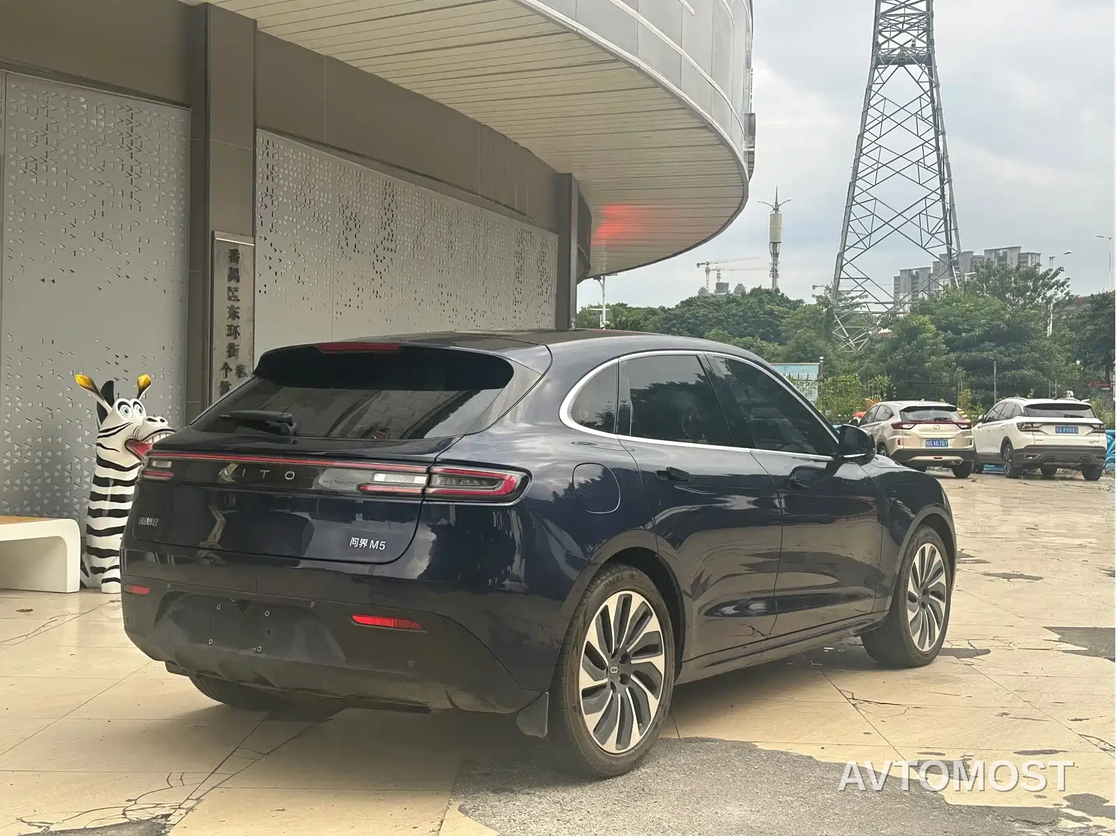 AITO M5 2022 Extended Range AWD Ultimate Edition — фото 5