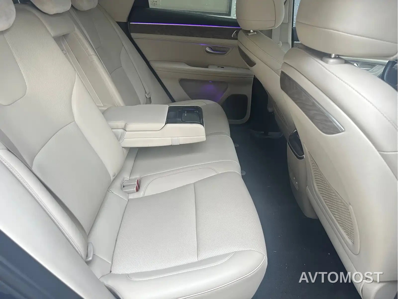 AITO M5 2022 Extended Range AWD Ultimate Edition — фото 22