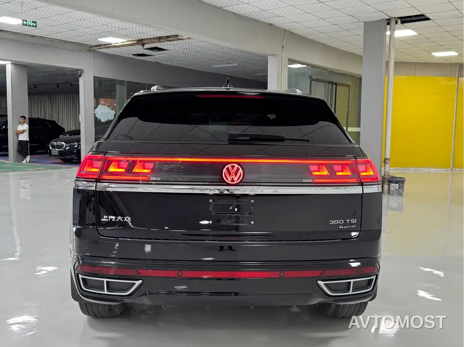 Volkswagen Teramont 2023 Teramont X Facelift 380TSI 4WD Exclusive Luxury Edition — фото 6