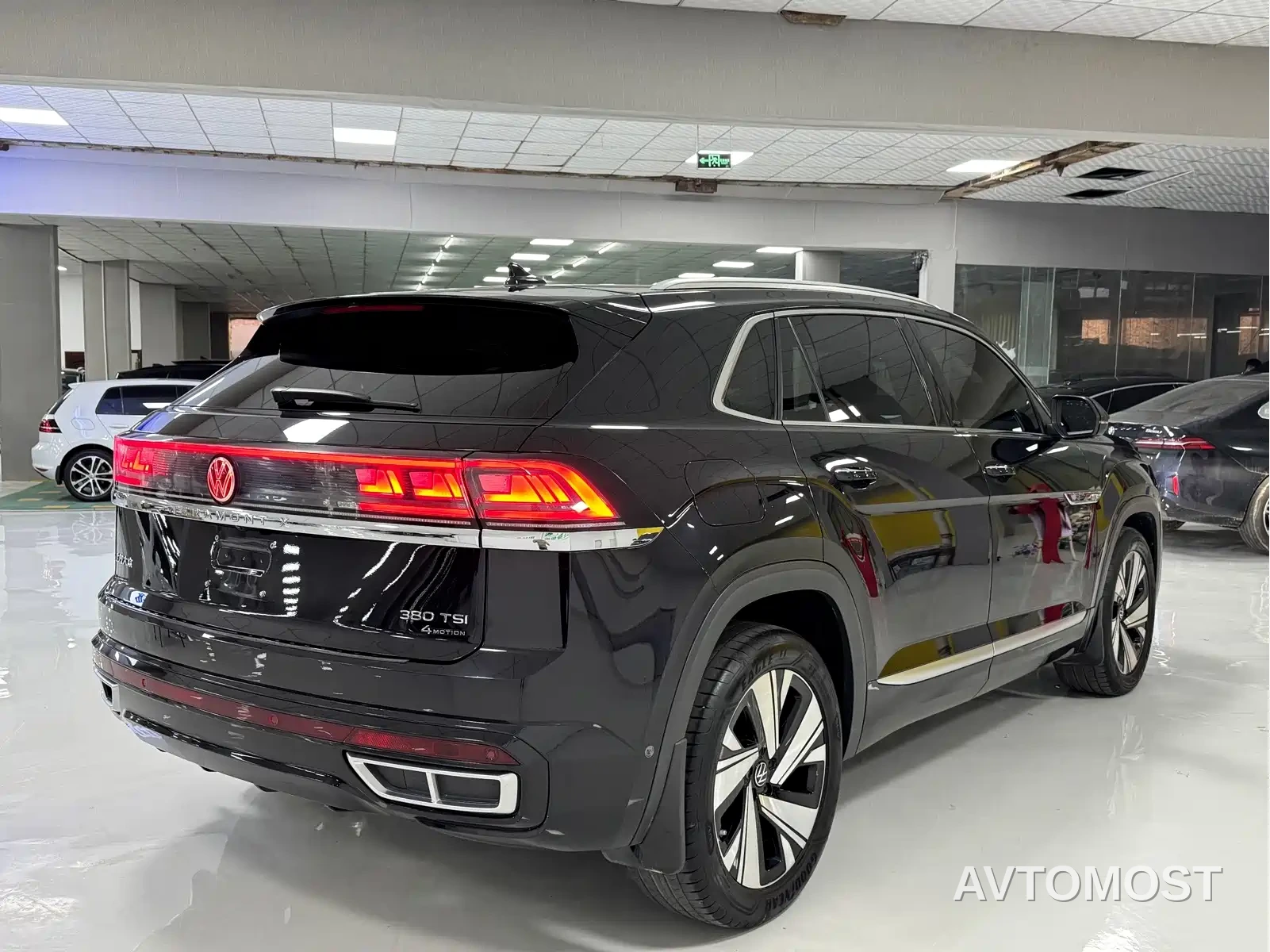 Volkswagen Teramont 2023 Teramont X Facelift 380TSI 4WD Exclusive Luxury Edition — фото 7