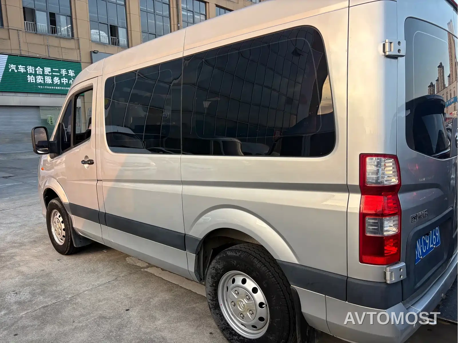 Foton Tuyano 2022 2.0T Manual Urban Multi-function Short Wheelbase Low Roof Single Rear Tire 5/6/9 Seater 4F20TC3 — фото 9
