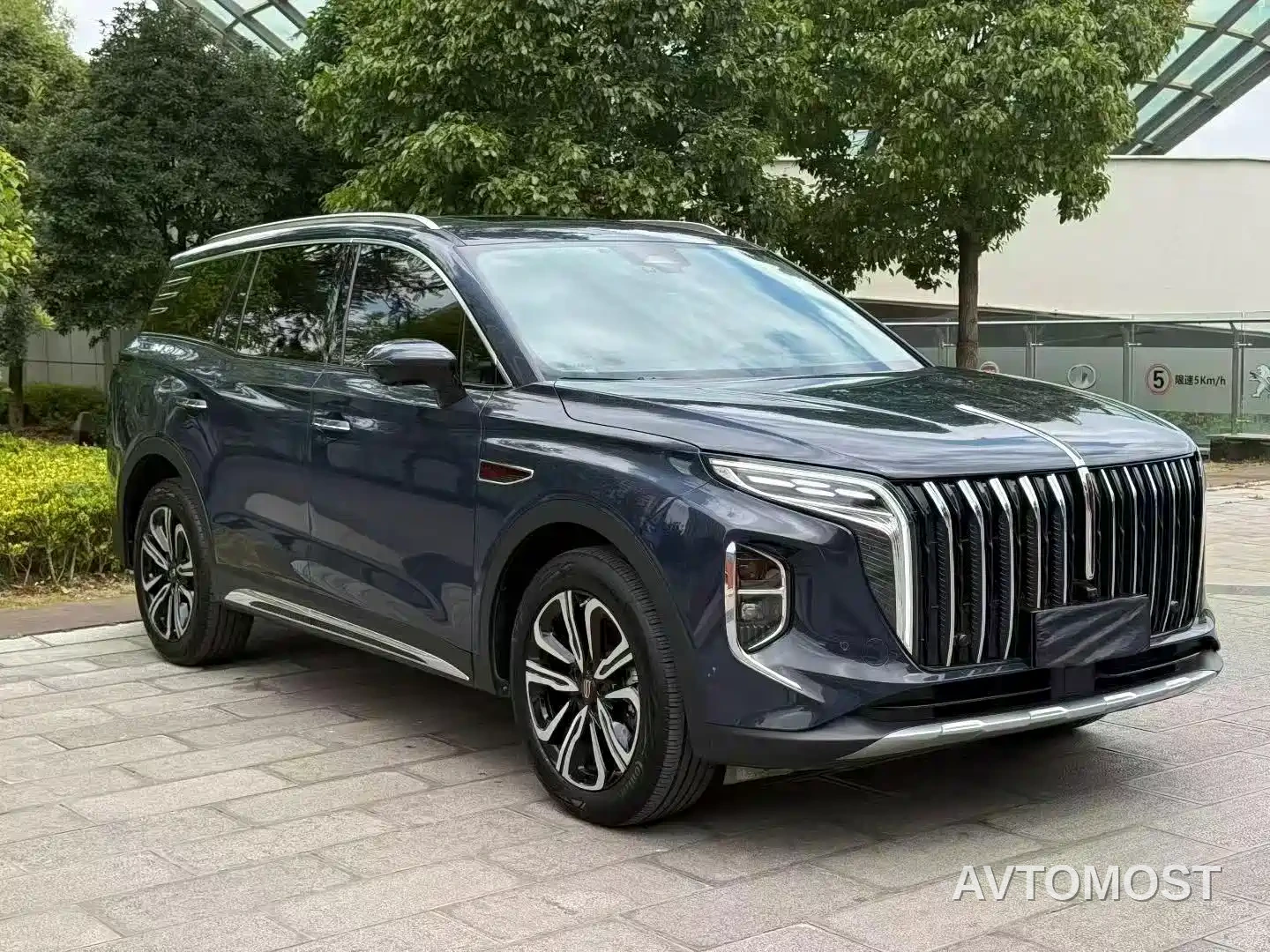 Hongqi HS7 2023 2.0T Automatic 4WD Flag Leader Edition (6-seater) — фото 3
