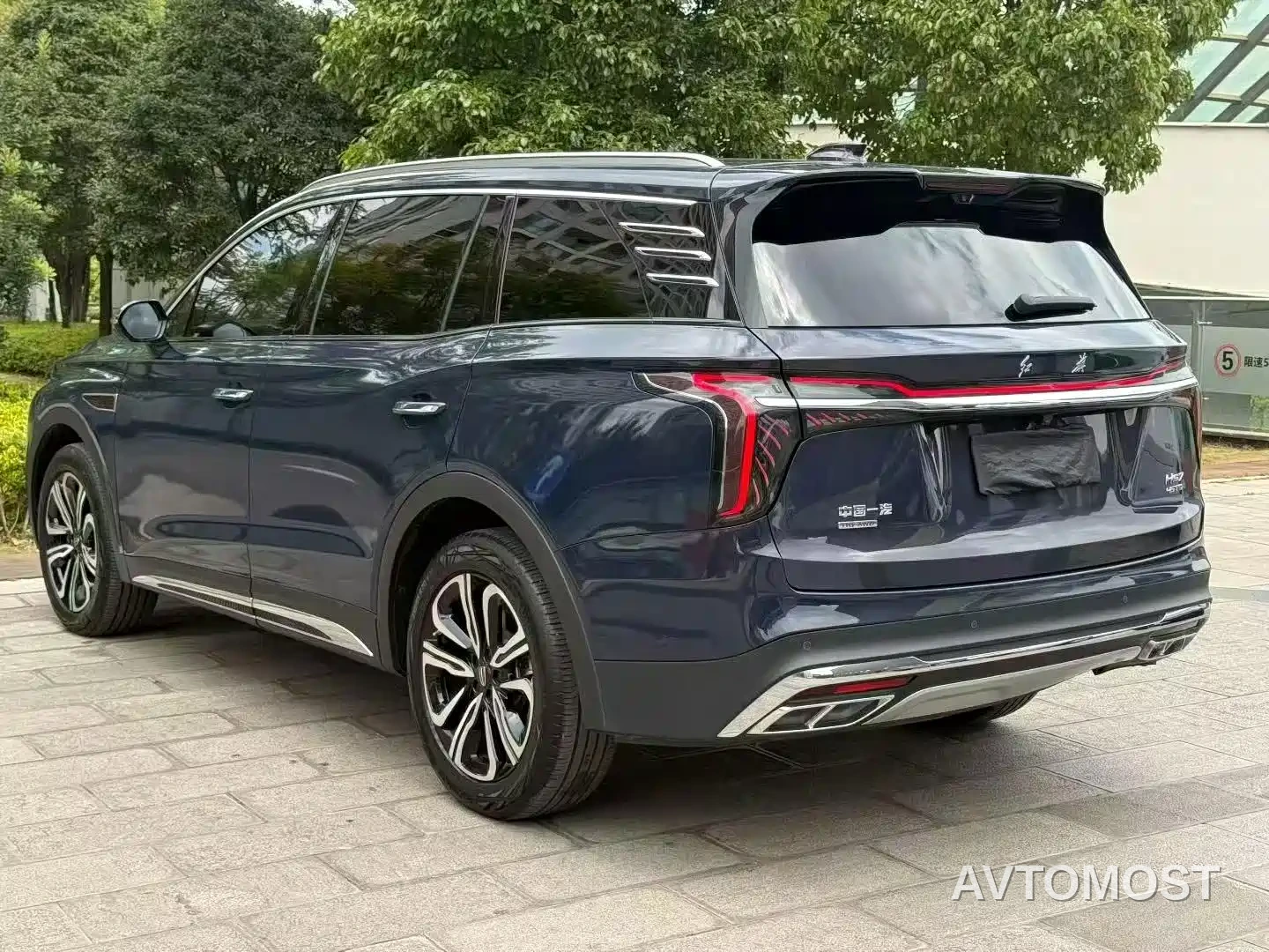 Hongqi HS7 2023 2.0T Automatic 4WD Flag Leader Edition (6-seater) — фото 7