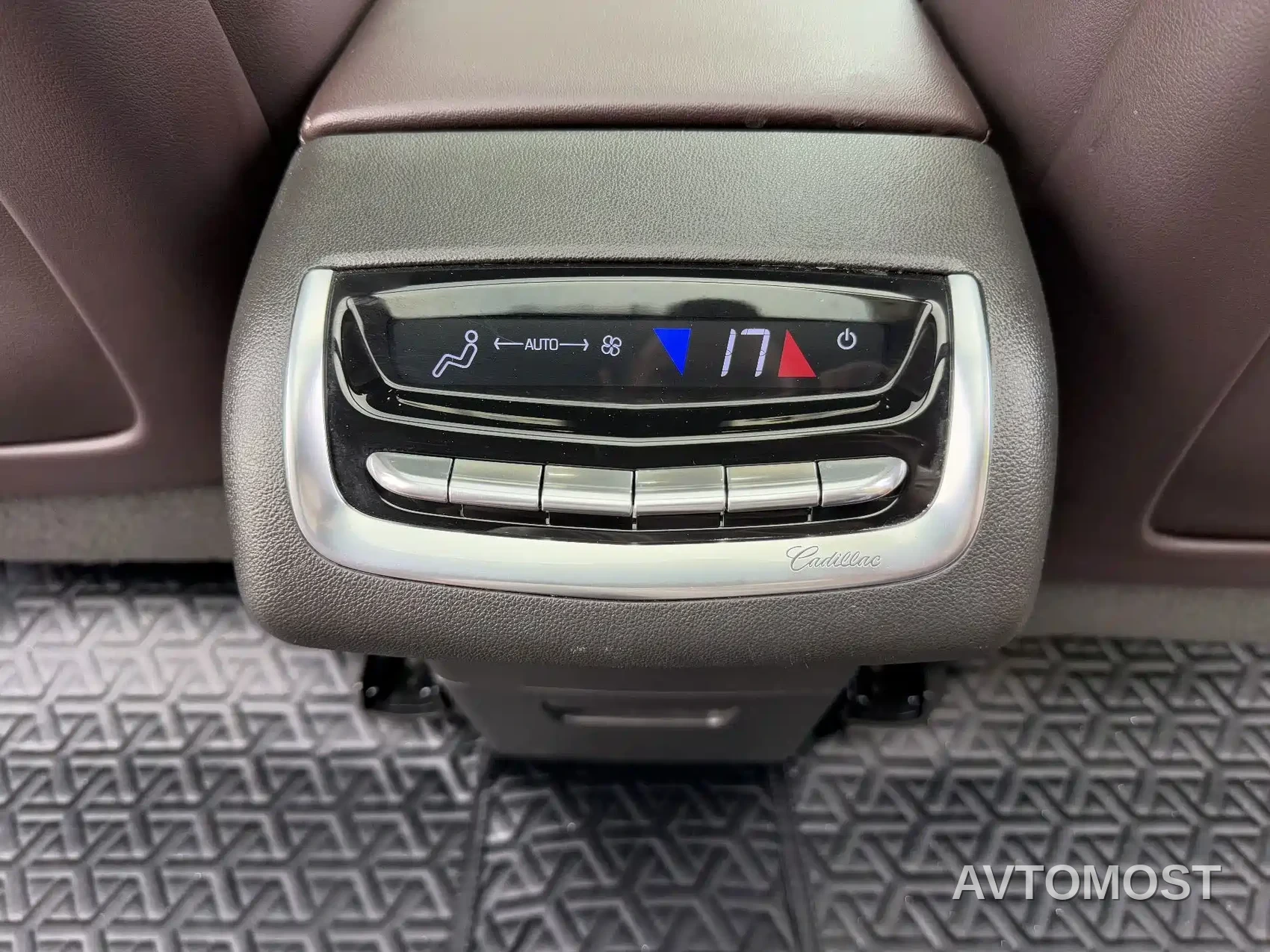 Cadillac XT6 2022 2.0T 7-Seater 4WD Luxury Edition — фото 31