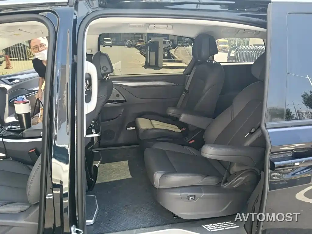 Buick GL8 New Energy 2025 Landprestige First Edition 7-Seater — фото 4