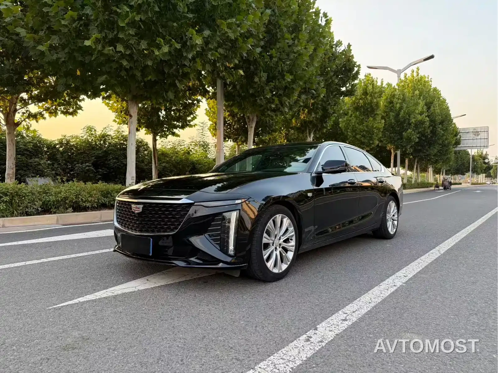 Cadillac CT6 2023 28T Premium Model — фото 3