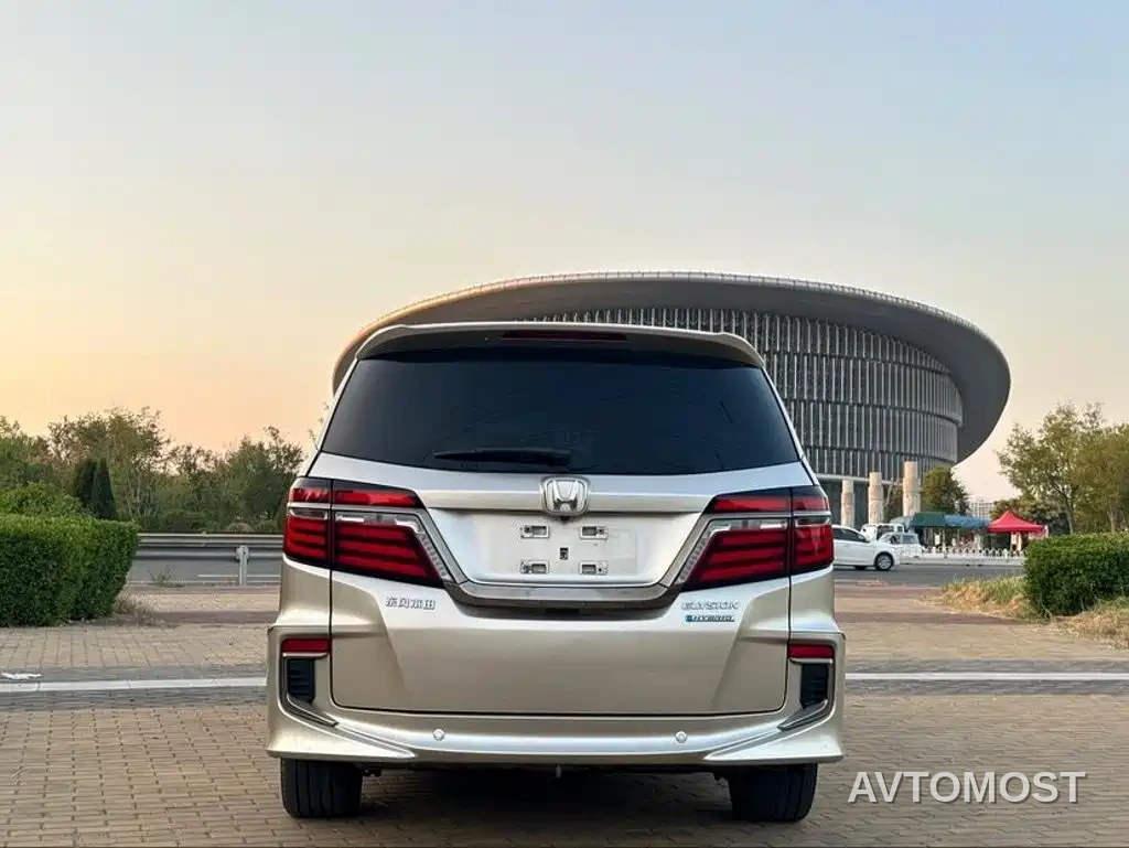 Honda Elysion 2019 2.0L Hybrid Comfort Edition — фото 5