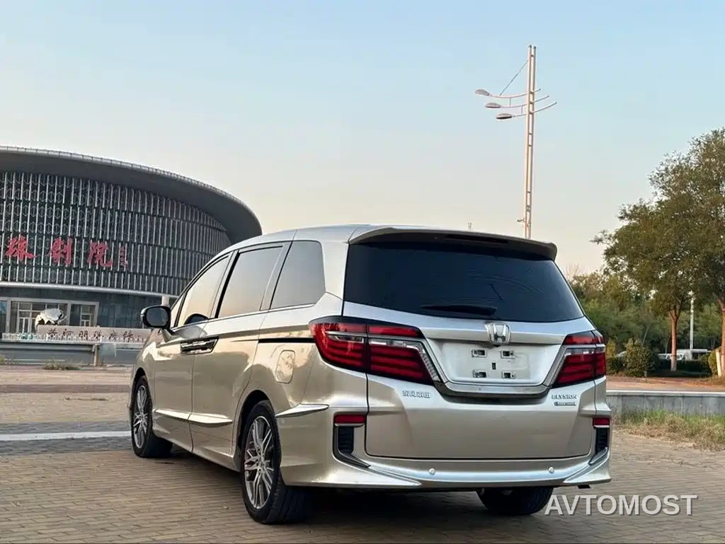 Honda Elysion 2019 2.0L Hybrid Comfort Edition — фото 6