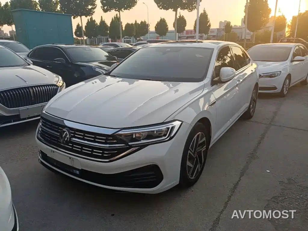 Volkswagen Sagitar 2024 300TSI DSG Surpass Edition — фото 1