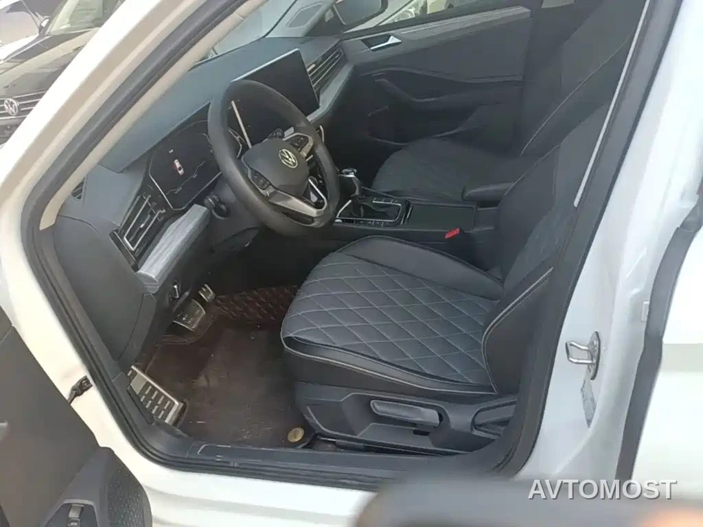 Volkswagen Sagitar 2024 300TSI DSG Surpass Edition — фото 8