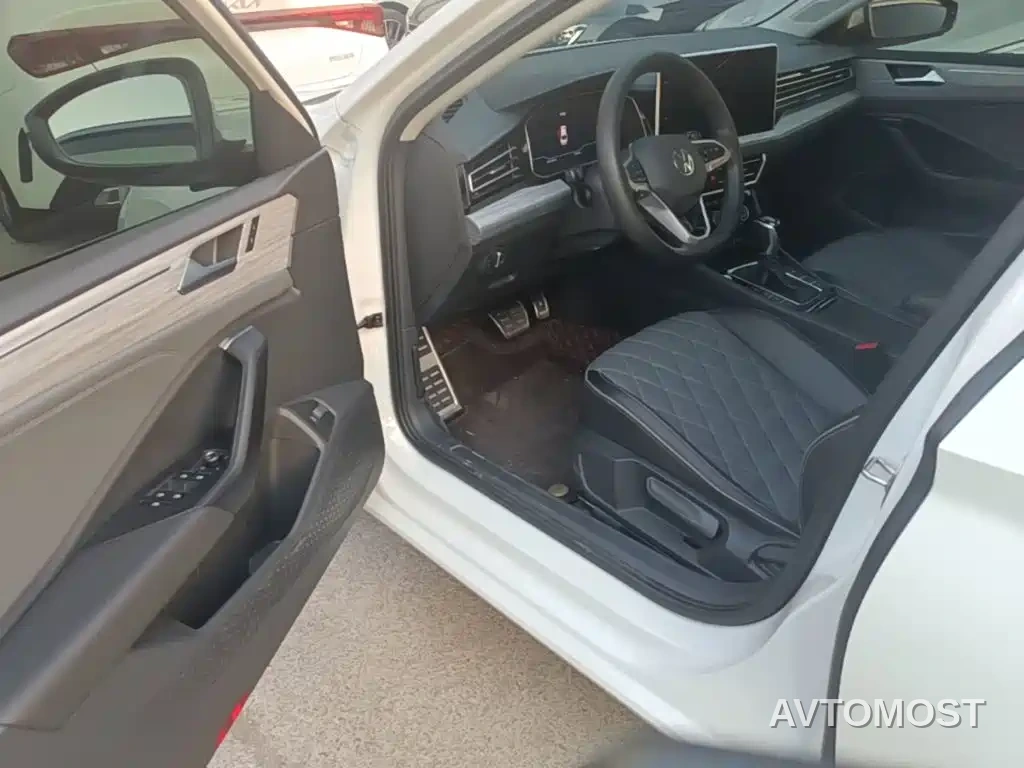 Volkswagen Sagitar 2024 300TSI DSG Surpass Edition — фото 9