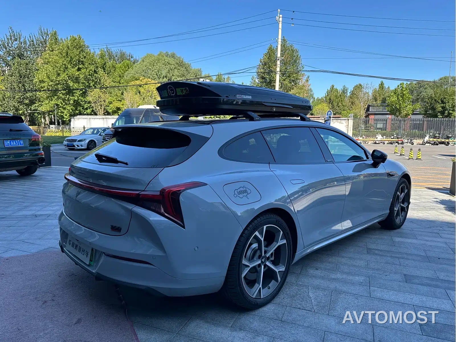 Nezha S Shooting Brake 2024 Extended Range 300 Pro Edition — фото 17