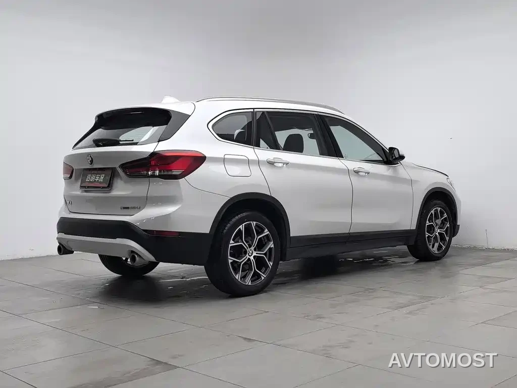 BMW X1 2021 sDrive25Li Leading — фото 2