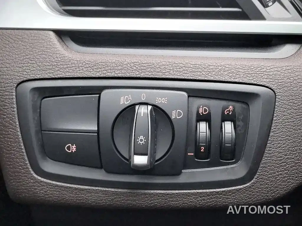 BMW X1 2021 sDrive25Li Leading — фото 21