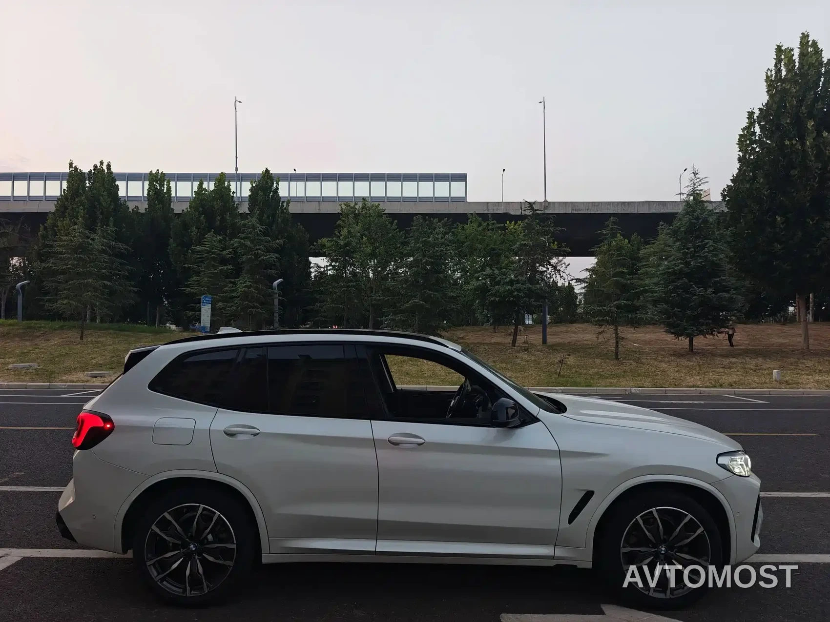 BMW X3 2022 xDrive30i Leading M Night Package — фото 4
