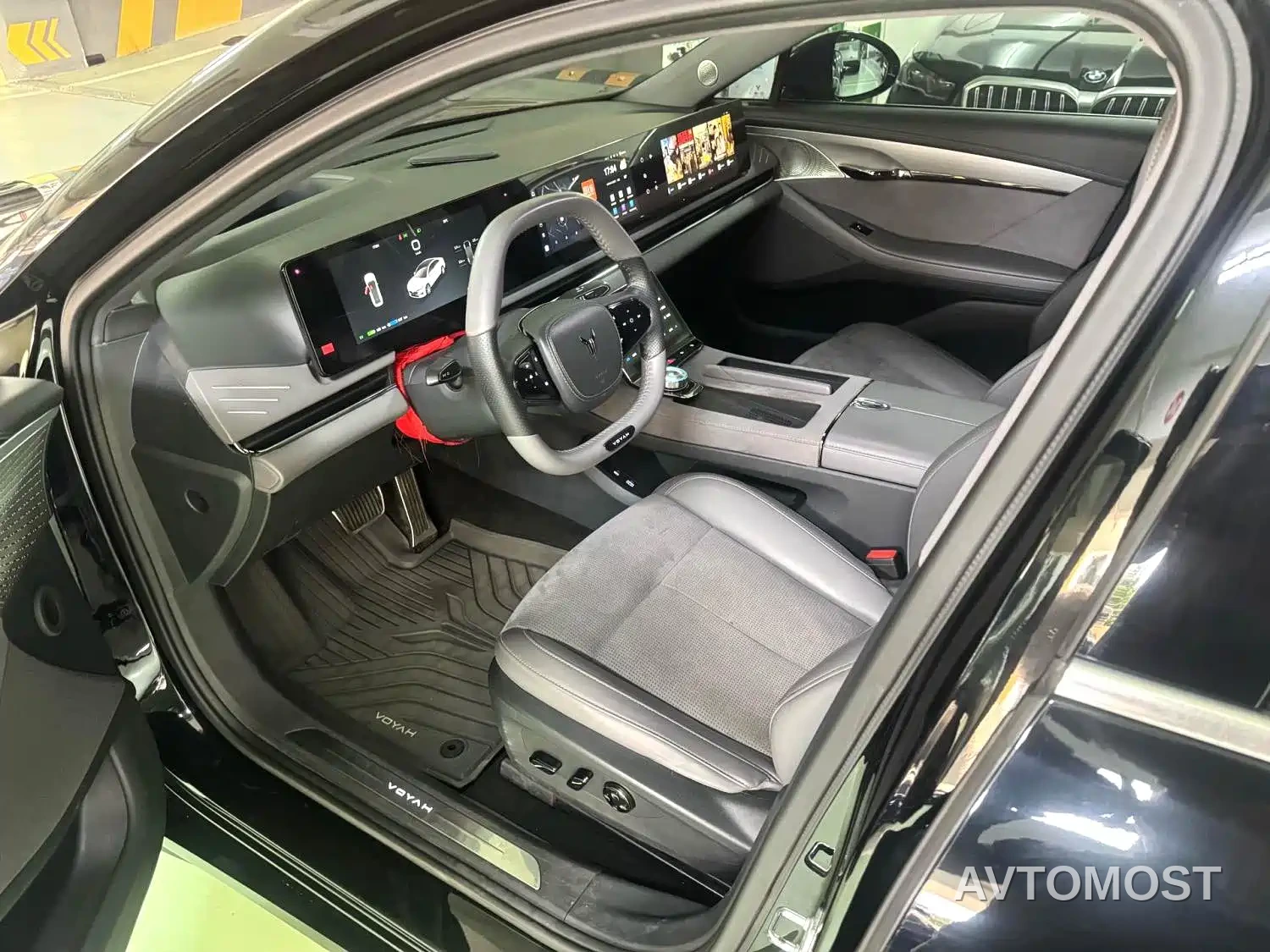 VOYAH Zhuiguang 2024 PHEV AWD Ultra Long Range Flagship — фото 4