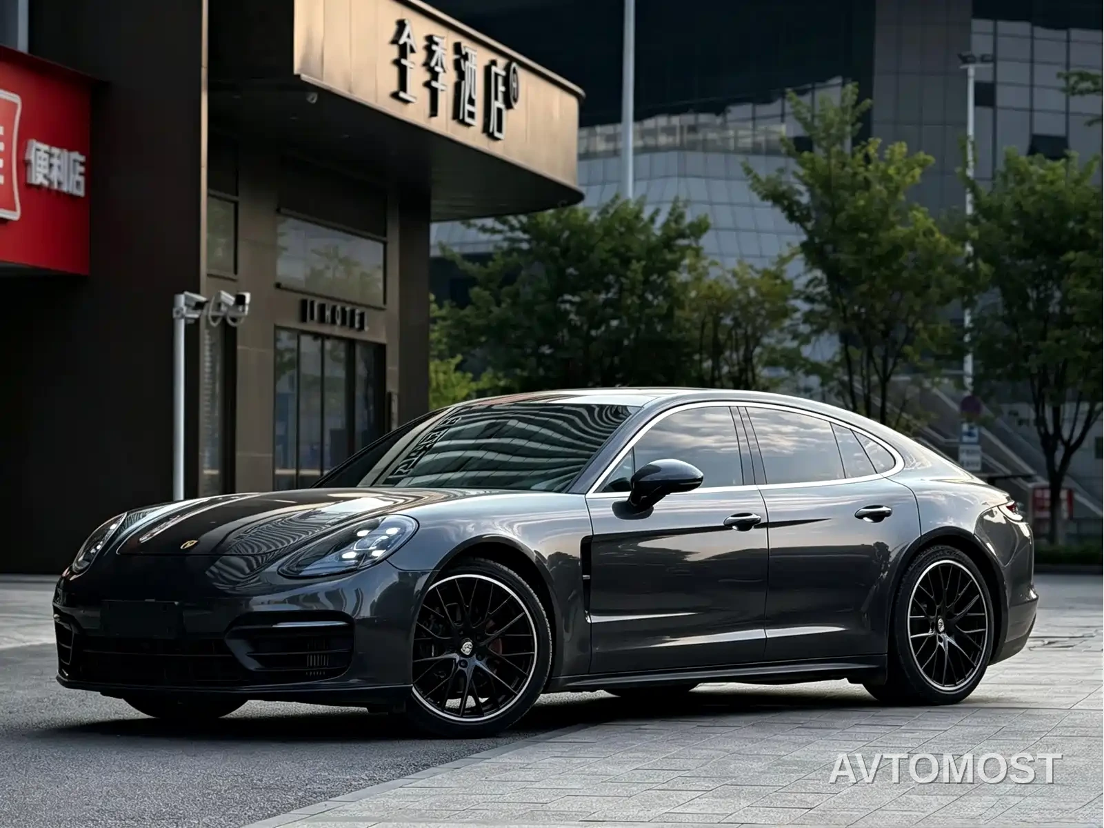 Porsche Panamera 2022 Panamera 2.9T Platinum Edition — фото 1