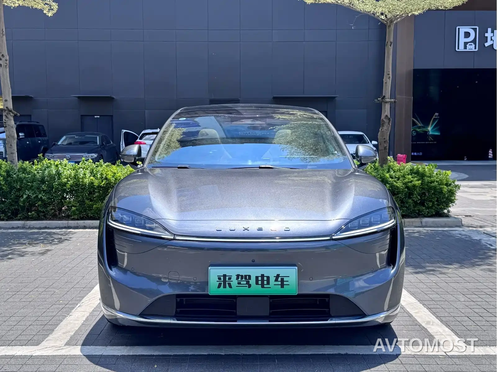 Zhijie Luxeed R7 2025 Extended Range 251km Pro — фото 2