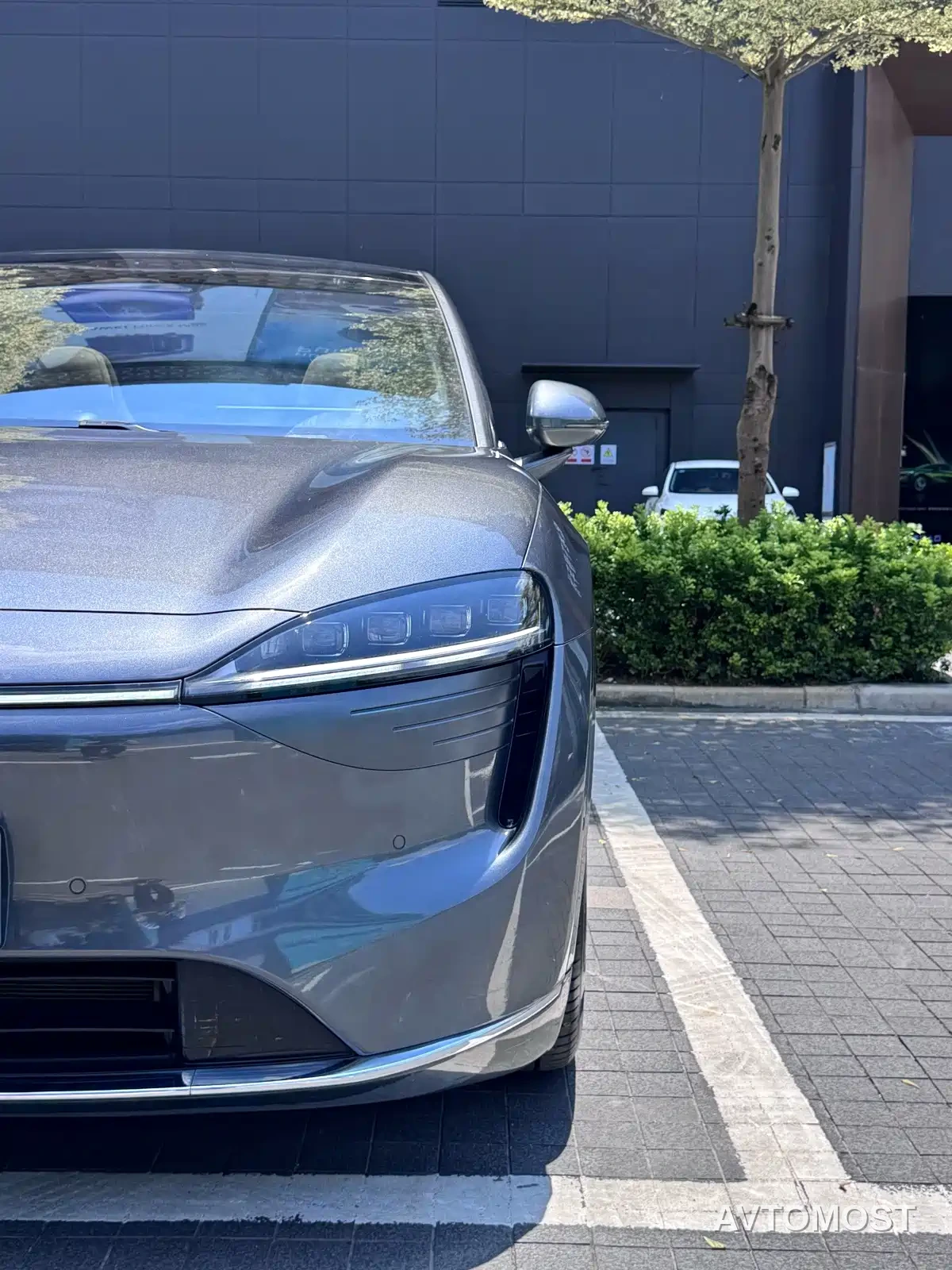 Zhijie Luxeed R7 2025 Extended Range 251km Pro — фото 4