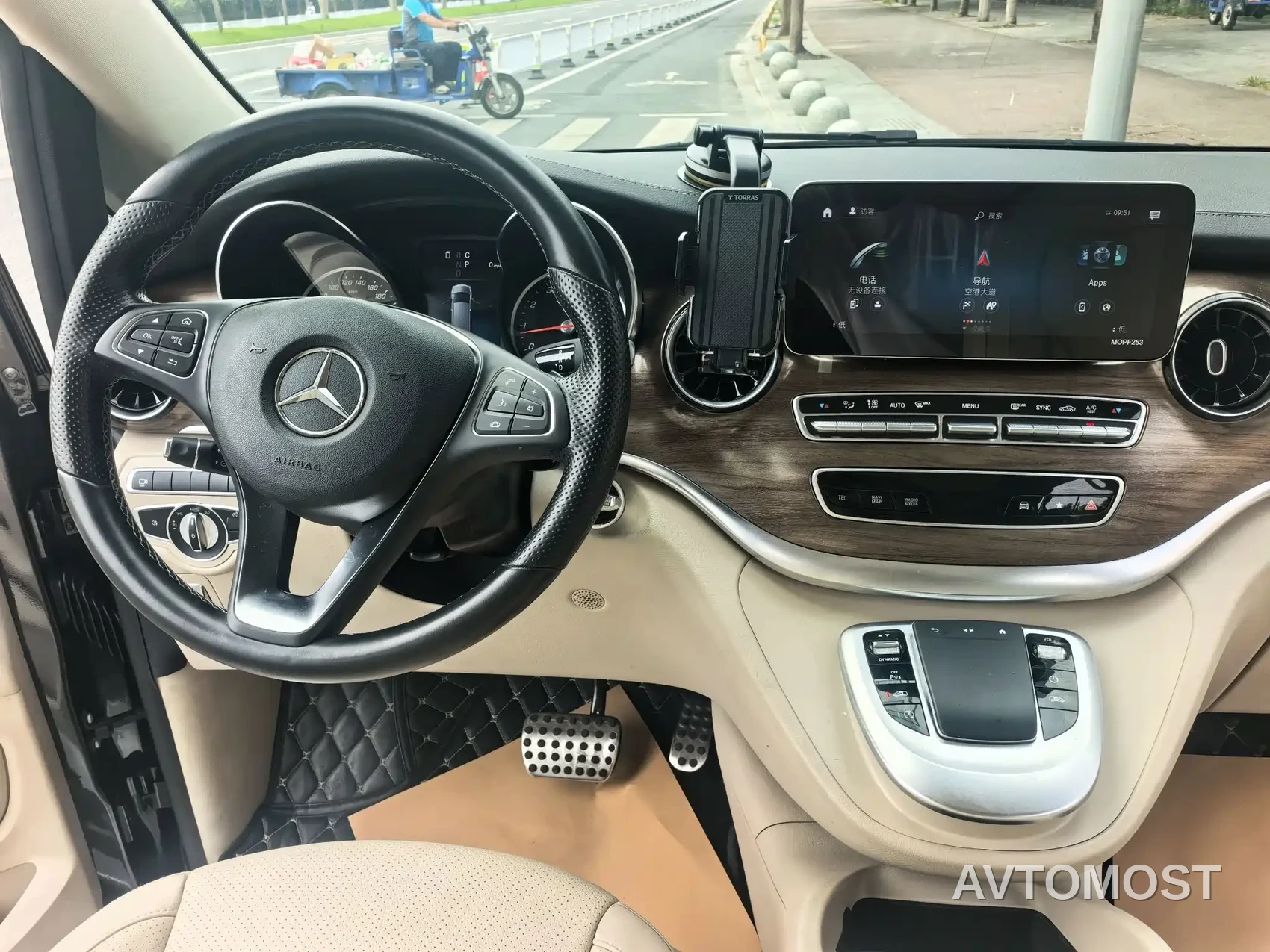 Mercedes-Benz V-Class 2022 V 260 Prestige Edition — фото 8