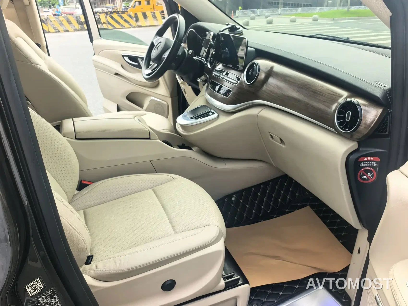 Mercedes-Benz V-Class 2022 V 260 Prestige Edition — фото 11