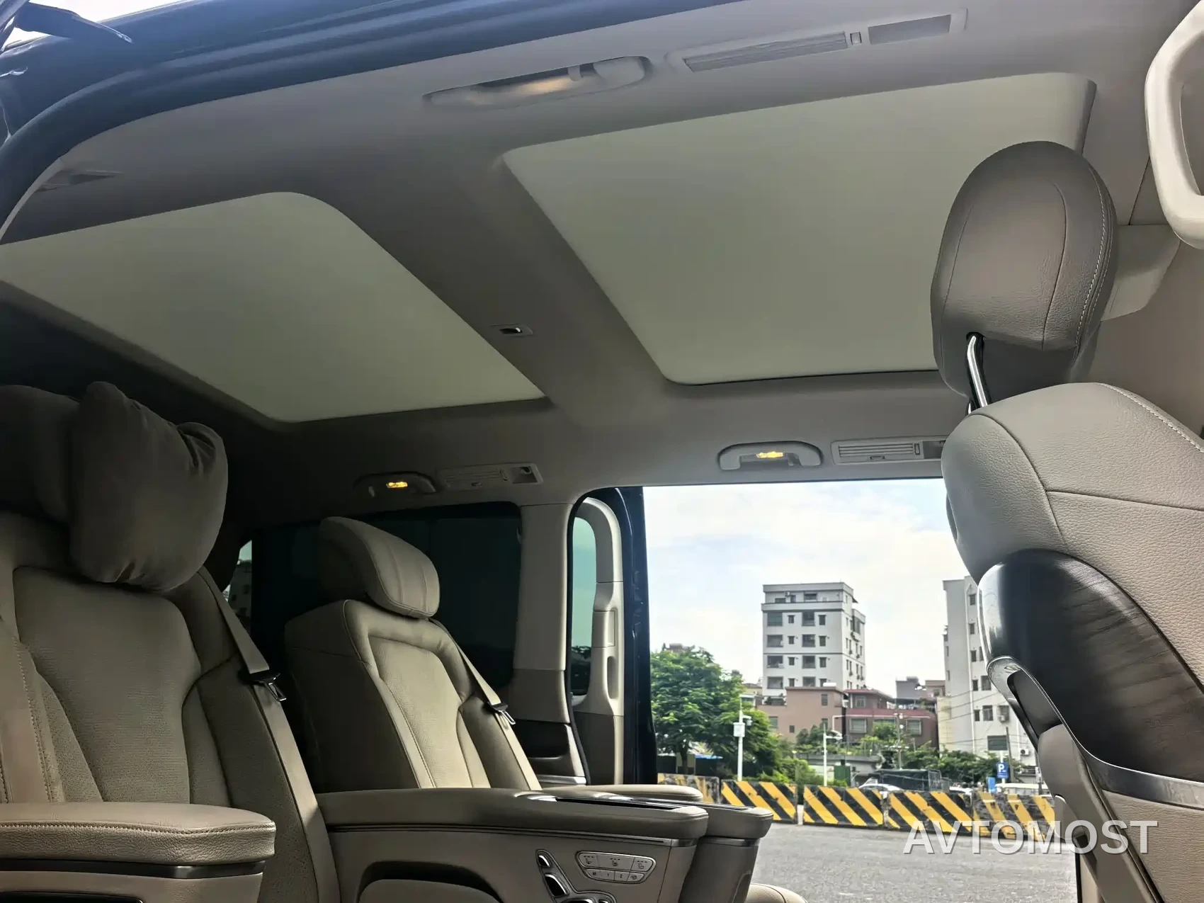 Mercedes-Benz V-Class 2022 V 260 Prestige Edition — фото 15