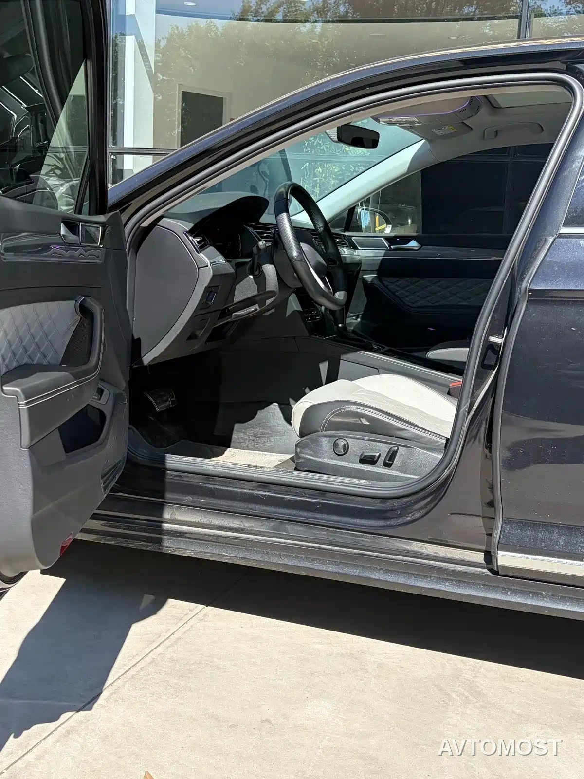 Volkswagen Magotan 2023 2 Million Units Anniversary Edition 330TSI DSG Leading Type — фото 3