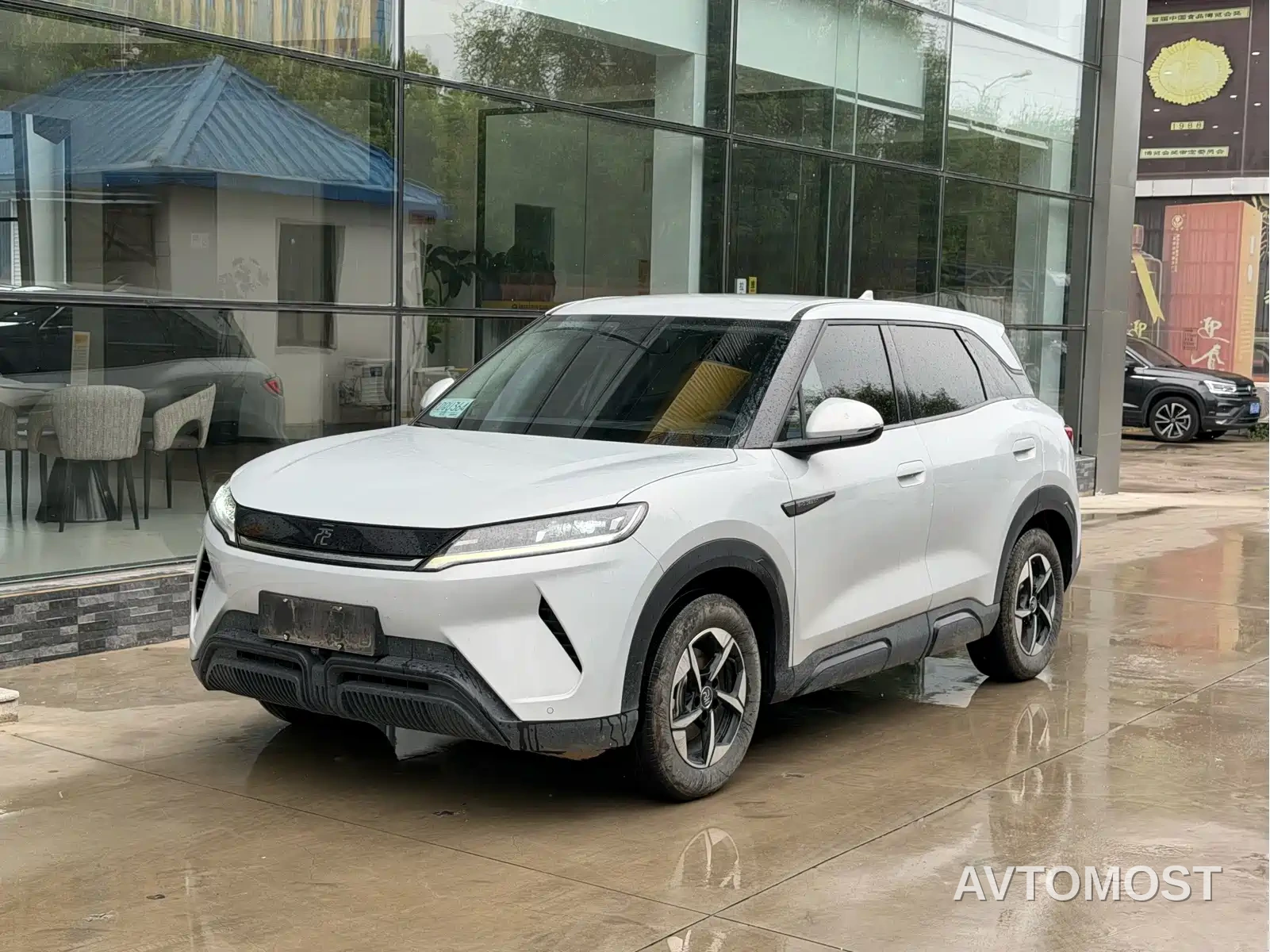 BYD Yuan UP 2024 301KM Leading Edition — фото 1