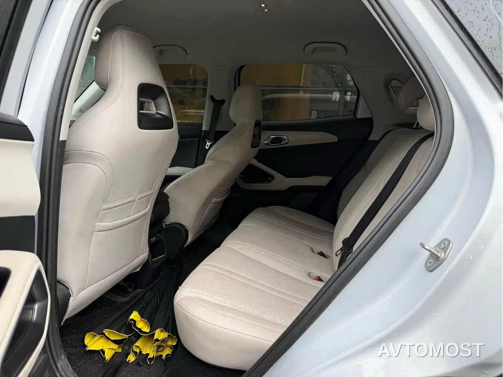 BYD Yuan UP 2024 301KM Leading Edition — фото 4